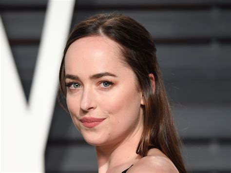 dakota johnson no bangs